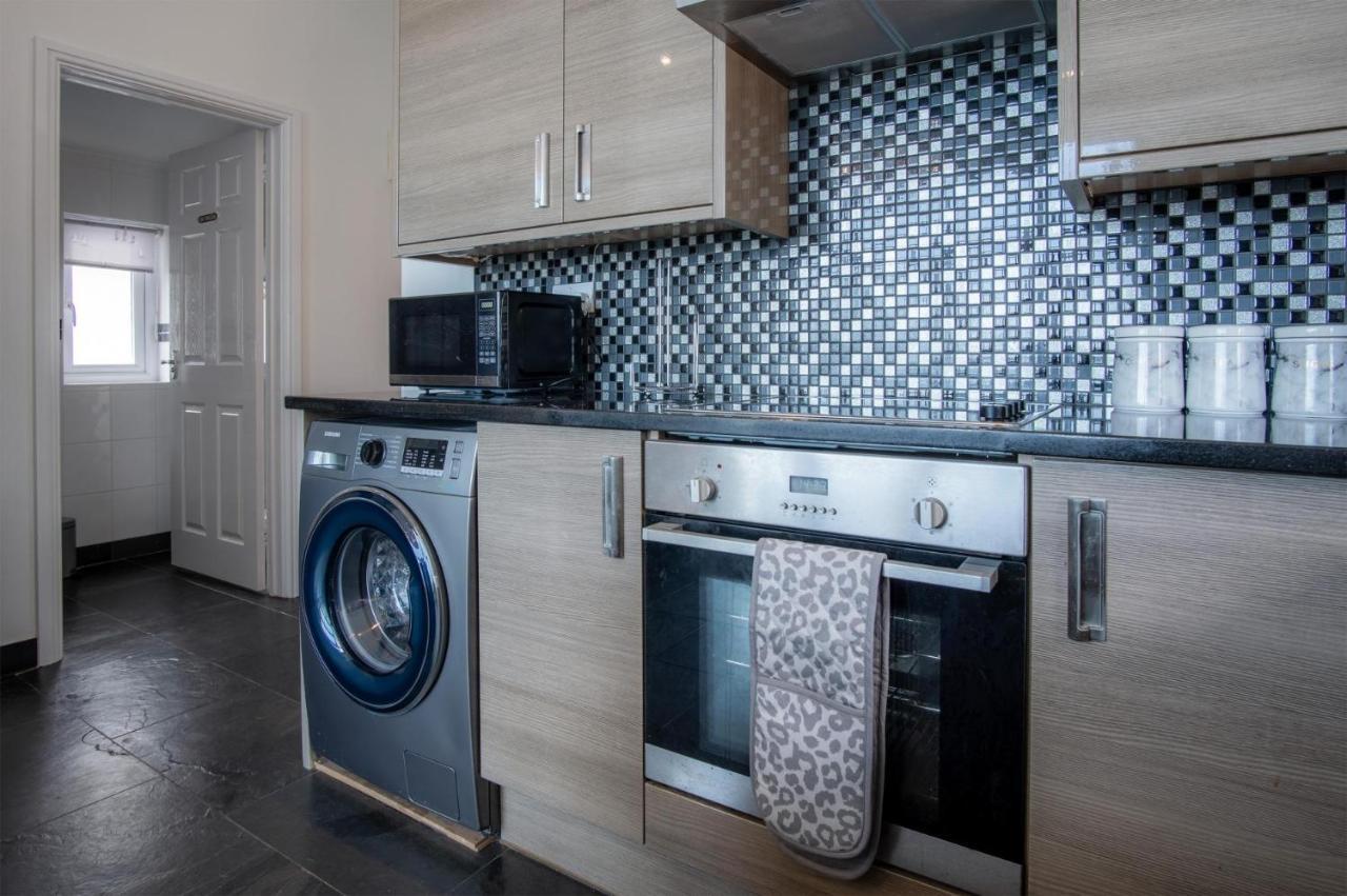 Nautilus - 2 Bedroom Apartment - Pendine Exterior photo